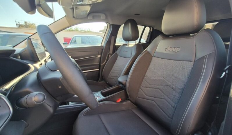 
								Jeep AVENGER SUMMIT 2024 completo									