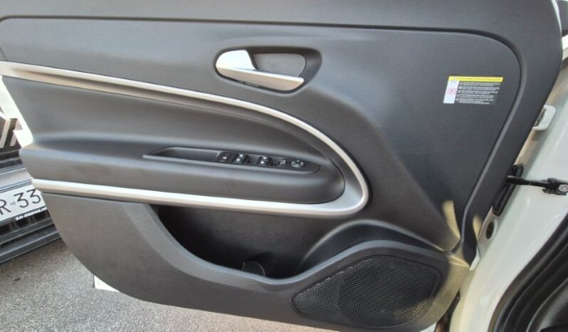
								Jeep AVENGER SUMMIT 2024 completo									
