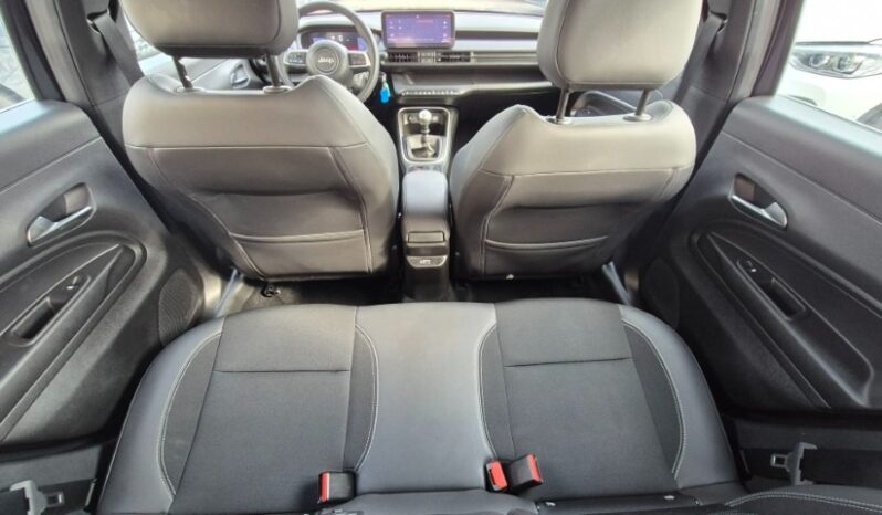
								Jeep AVENGER ALTITUDE 2024 completo									