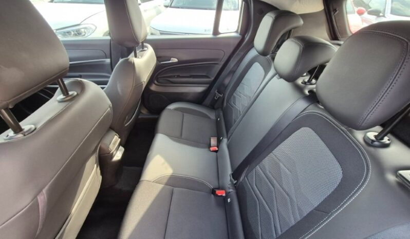 
								Jeep AVENGER ALTITUDE 2024 completo									