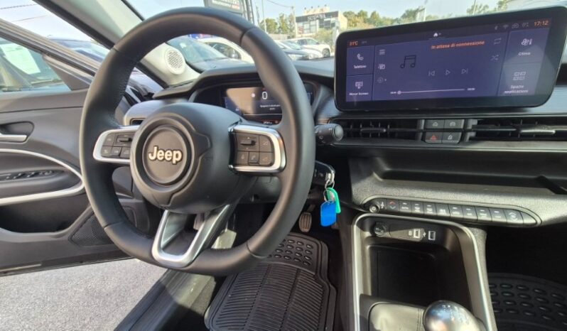 
								Jeep AVENGER ALTITUDE 2024 completo									