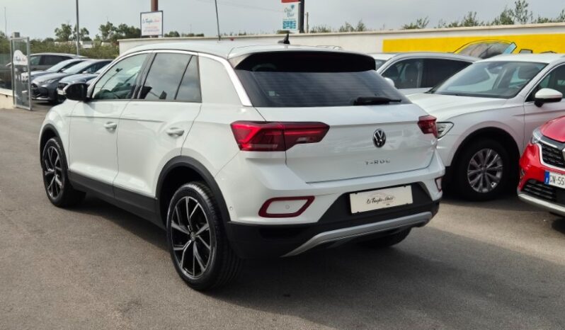 
								Volkswagen T-ROC TSI LIFE 2023 completo									