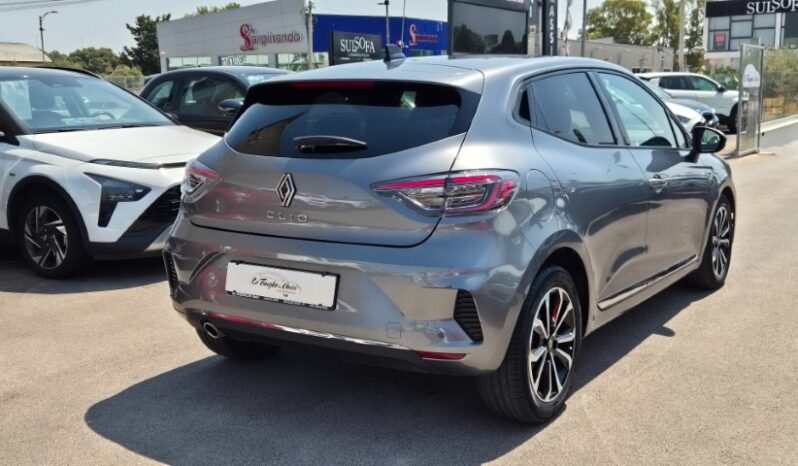 
								Renault CLIO TCE TECHNO 2024 completo									