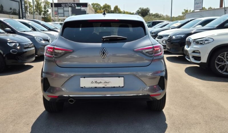 
								Renault CLIO TCE TECHNO 2024 completo									