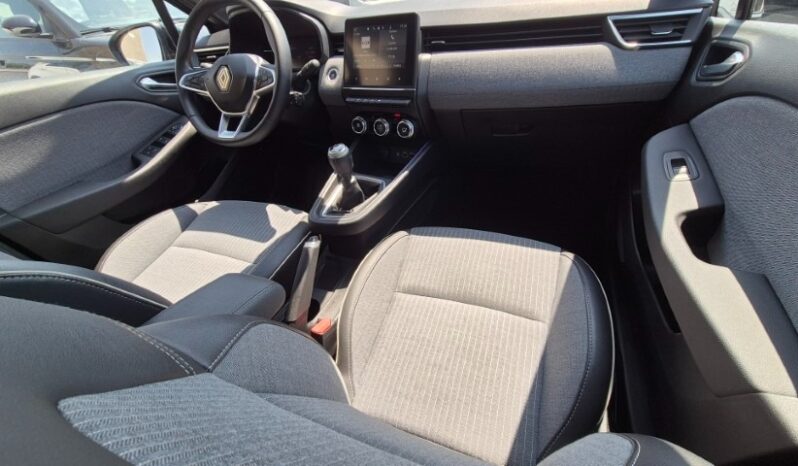 
								Renault CLIO TCE TECHNO 2024 completo									