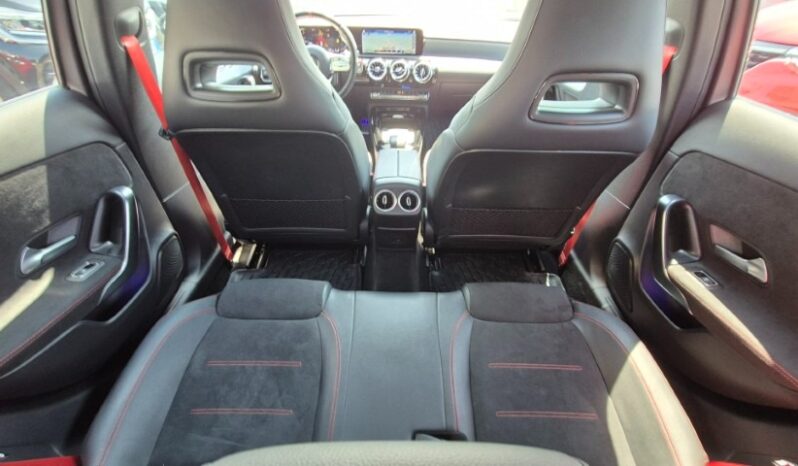 
								Mercedes A35 AMG 4MATIC 2022 completo									