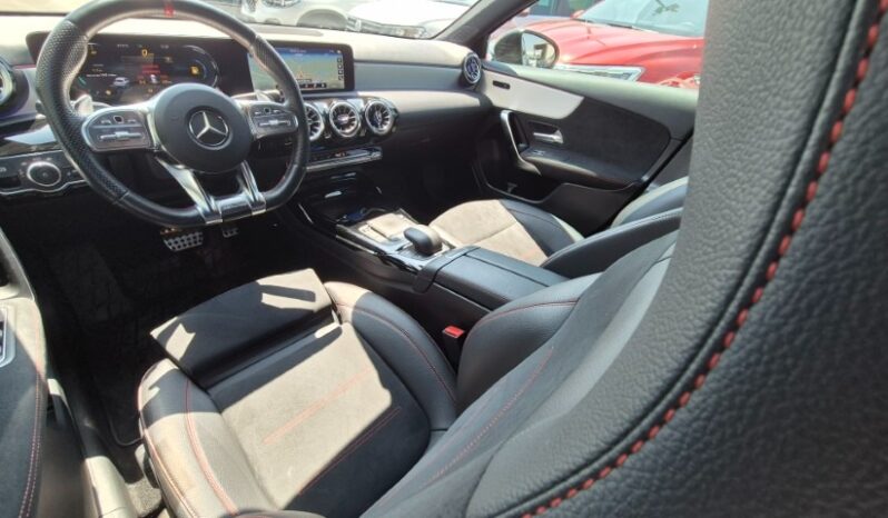 
								Mercedes A35 AMG 4MATIC 2022 completo									