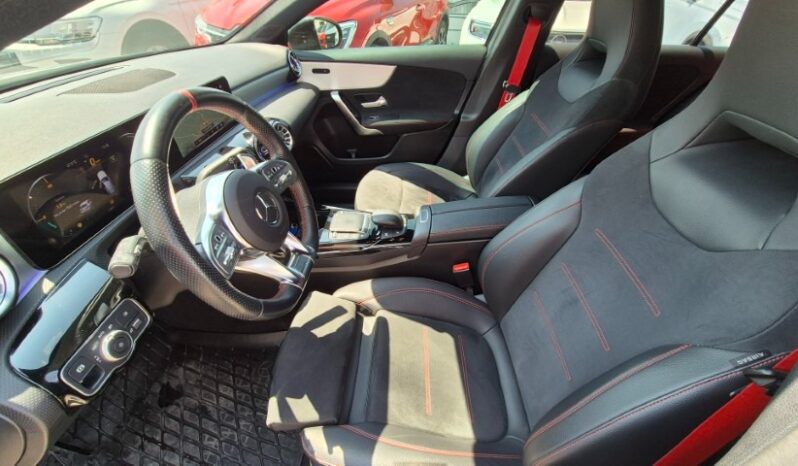 
								Mercedes A35 AMG 4MATIC 2022 completo									