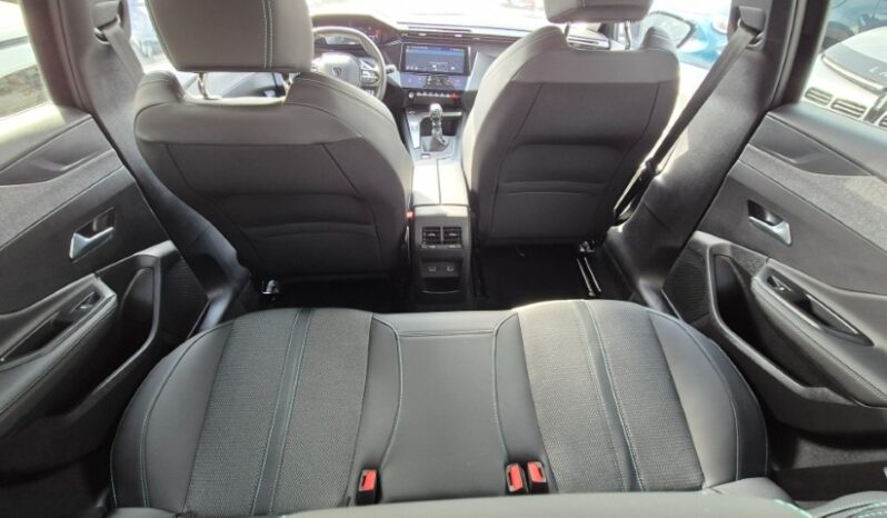 
								Peugeot 308 ALLURE PACK 2024 completo									
