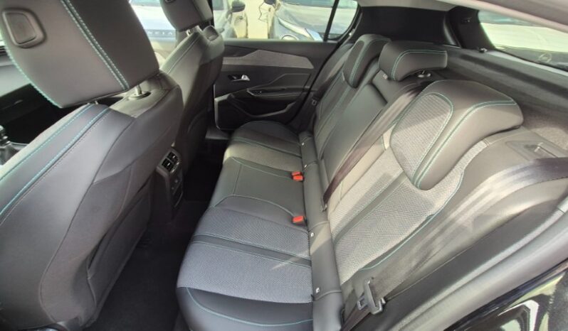 
								Peugeot 308 ALLURE PACK 2024 completo									