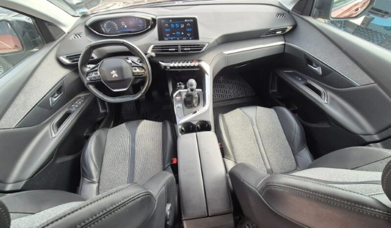 
								Peugeot 3008 ALLURE PACK (GRIP CONTROL) 2019 completo									
