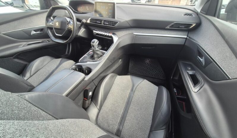 
								Peugeot 3008 ALLURE PACK (GRIP CONTROL) 2019 completo									
