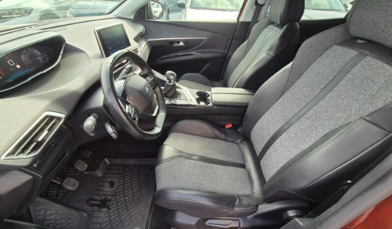 
								Peugeot 3008 ALLURE PACK (GRIP CONTROL) 2019 completo									