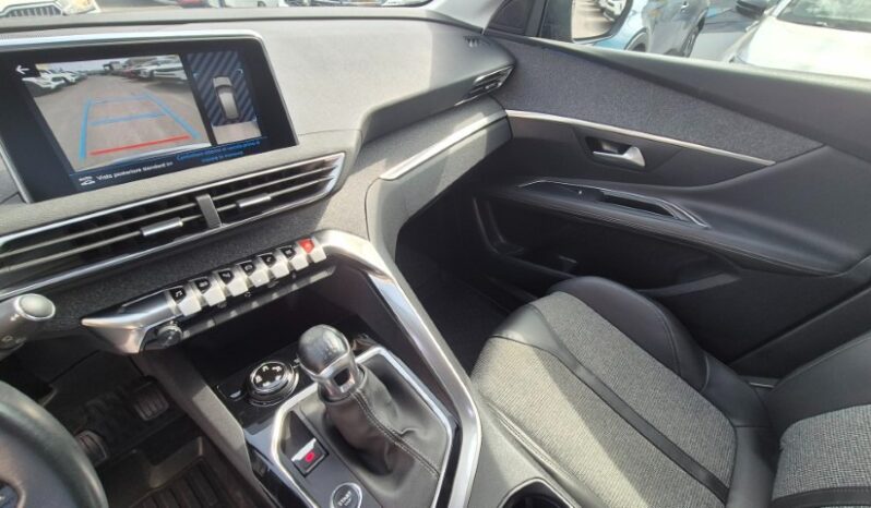 
								Peugeot 3008 ALLURE PACK (GRIP CONTROL) 2019 completo									