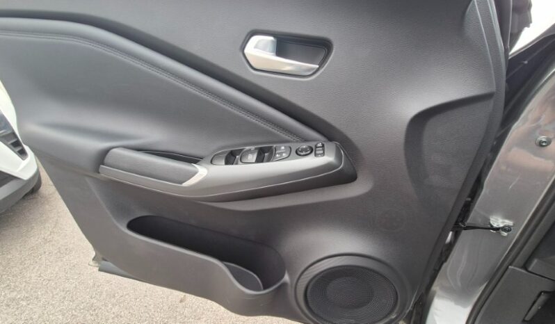 
								Nissan JUKE DIG-T N-DESIGN (B-COLOR) 2025 completo									