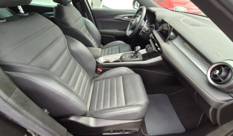 
								Alfa Romeo TONALE MHEV TCT7 VELOCE 2024 completo									