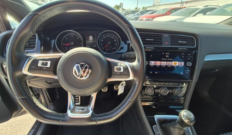 
								Volkswagen GOLF VII R-LINE 2019 completo									