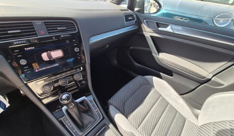 
								Volkswagen GOLF VII R-LINE 2019 completo									