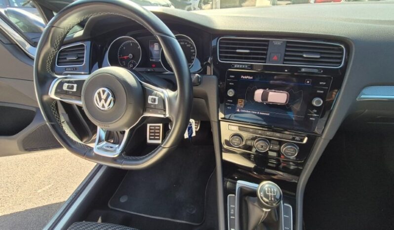 
								Volkswagen GOLF VII R-LINE 2019 completo									