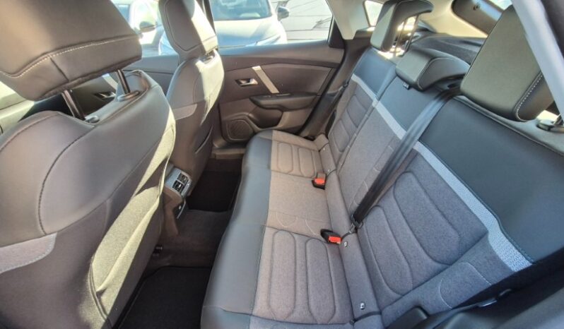 
								Citroen C 4 PURETECH MAX 2024 completo									
