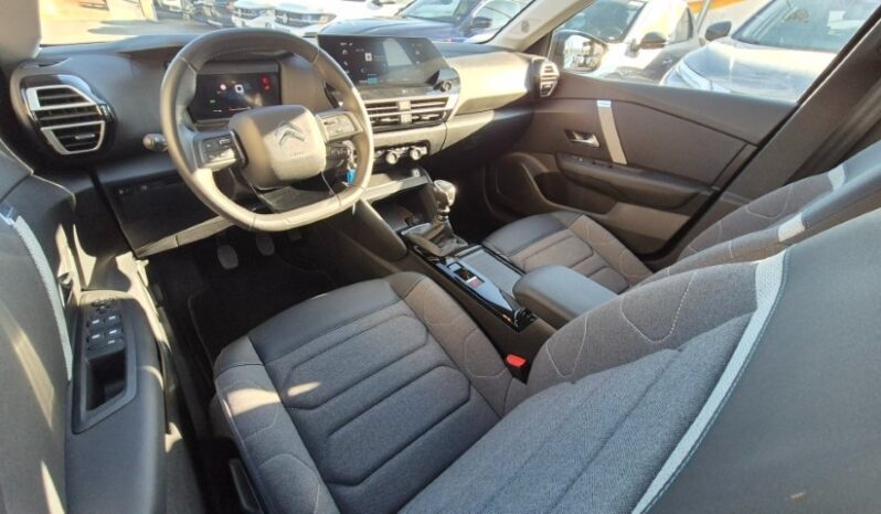 
								Citroen C 4 PURETECH MAX 2024 completo									