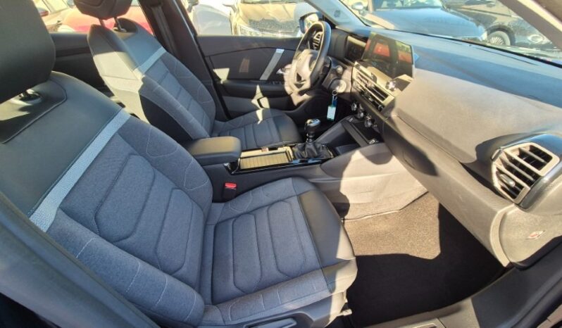 
								Citroen C 4 PURETECH MAX 2024 completo									