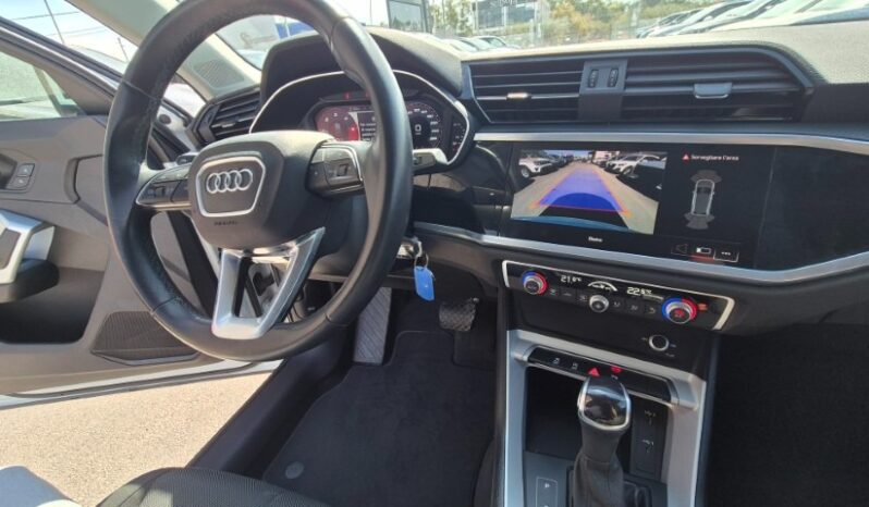 
								Audi Q3 30 TDI QUATTRO S-TRONIC BUSINESS ADVANCED 2022 completo									