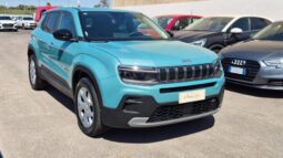 
										Jeep AVENGER TURBO ALTITUDE 2024 completo									