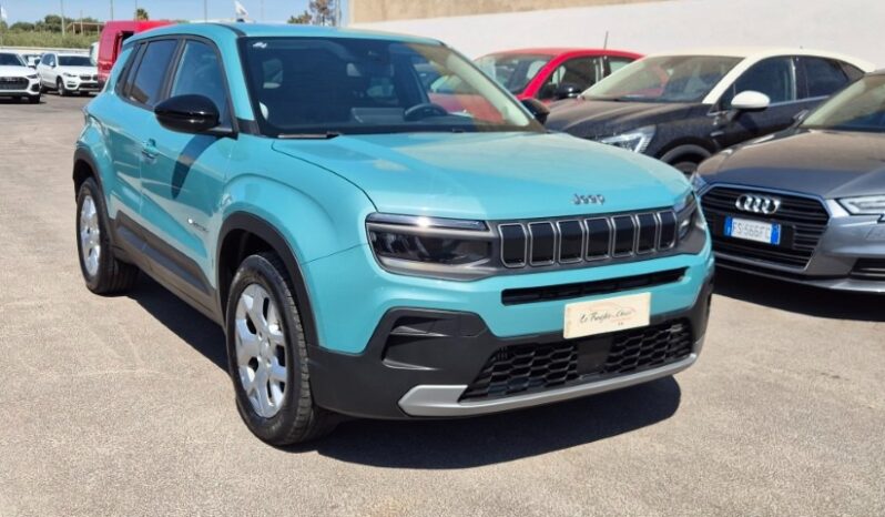 
								Jeep AVENGER TURBO ALTITUDE 2024 completo									