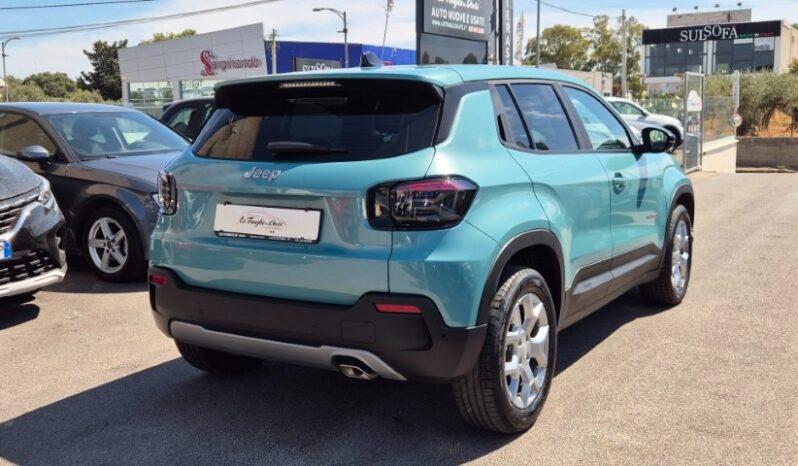 
								Jeep AVENGER TURBO ALTITUDE 2024 completo									