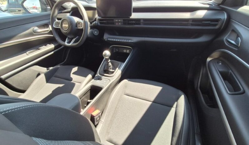 
								Jeep AVENGER TURBO ALTITUDE 2024 completo									