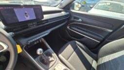 
										Jeep AVENGER TURBO ALTITUDE 2024 completo									