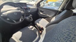 
										Lancia YPSILON HYBRID SILVER 2022 completo									