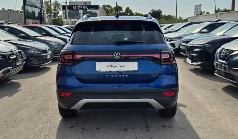 
								Volkswagen T-CROSS TSI STYLE 2022 completo									