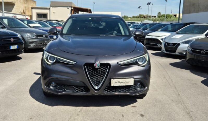 
								ALFA R. Stelvio Q4 AT8 BUSINESS 2017 completo									