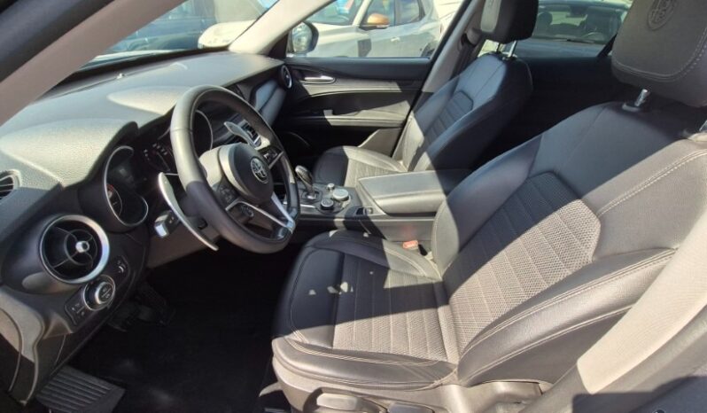 
								ALFA R. Stelvio Q4 AT8 BUSINESS 2017 completo									