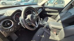 
										ALFA R. Stelvio Q4 AT8 BUSINESS 2017 completo									