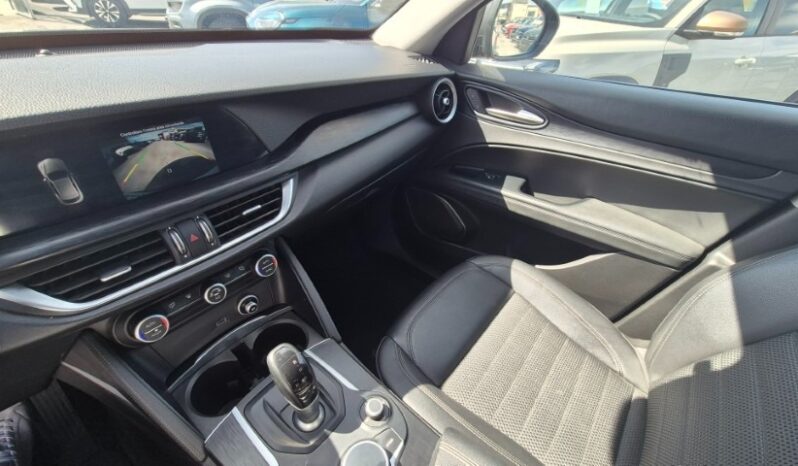 
								ALFA R. Stelvio Q4 AT8 BUSINESS 2017 completo									