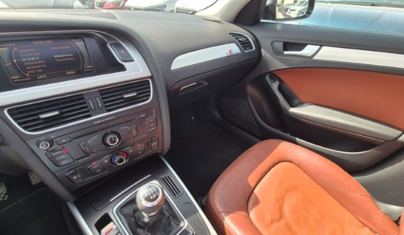 
								Audi A4 TETTUCCIO APRIBILE 2008 completo									