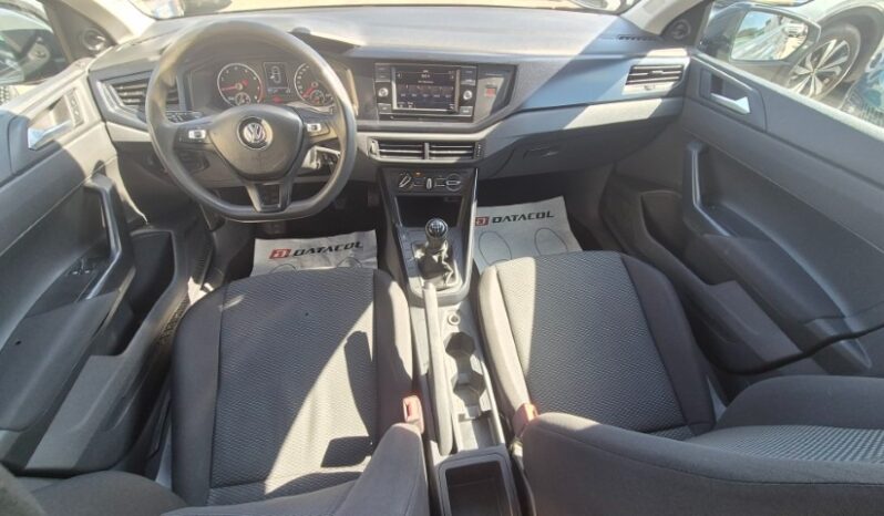 
								Volkswagen POLO 2018 completo									