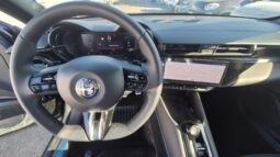 
										ALFA R. JUNIOR HYBRID eDCT6 SPECIALE 2025 completo									