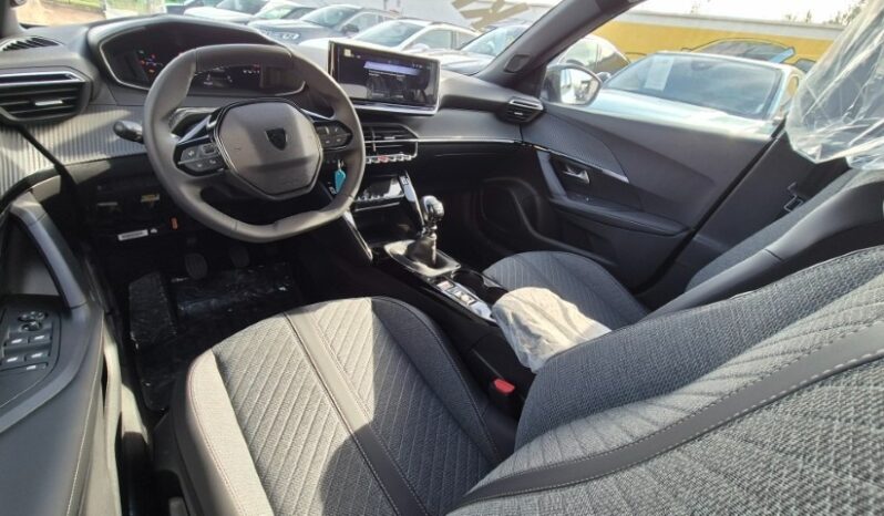 
								Peugeot 2008 ALLURE 2025 completo									