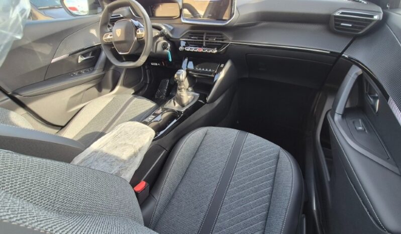 
								Peugeot 2008 ALLURE 2025 completo									