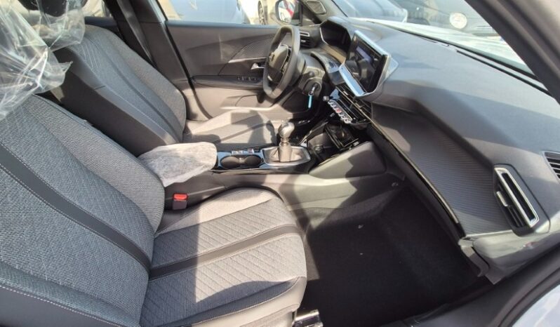 
								Peugeot 2008 ALLURE 2025 completo									