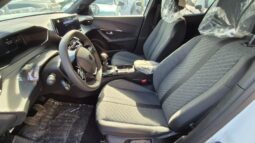 
										Peugeot 2008 ALLURE 2025 completo									