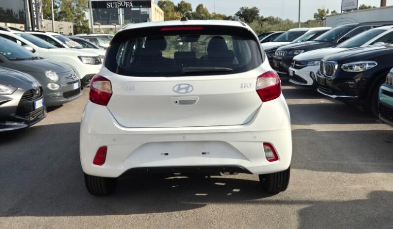 
								Hyundai I10 CONNECTLINE 2025 completo									