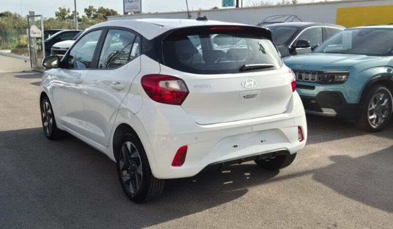 
								Hyundai I10 CONNECTLINE 2025 completo									