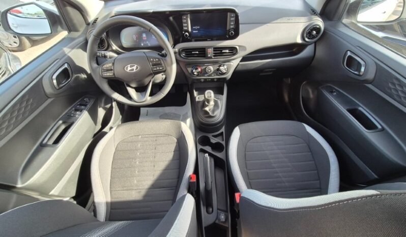 
								Hyundai I10 CONNECTLINE 2025 completo									