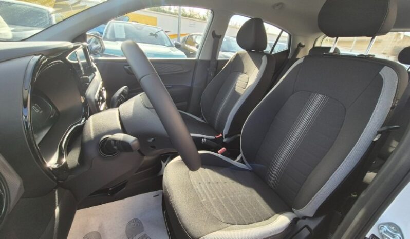 
								Hyundai I10 CONNECTLINE 2025 completo									