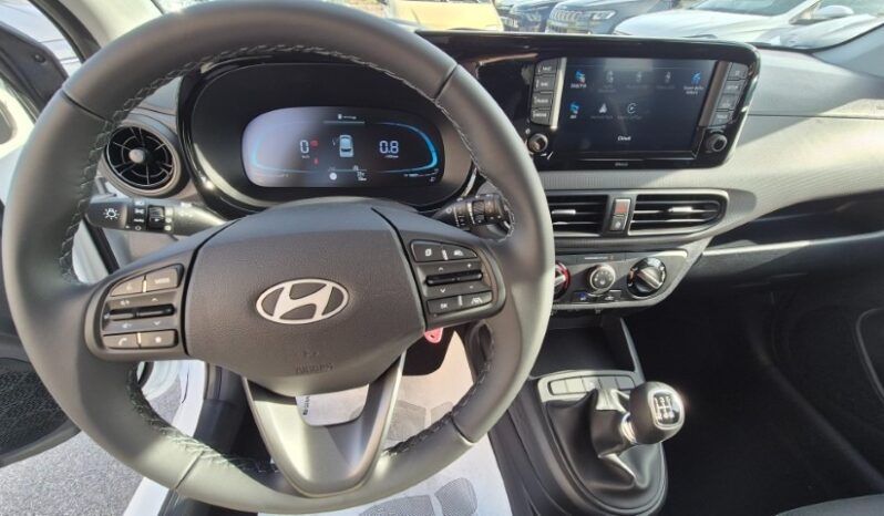 
								Hyundai I10 CONNECTLINE 2025 completo									